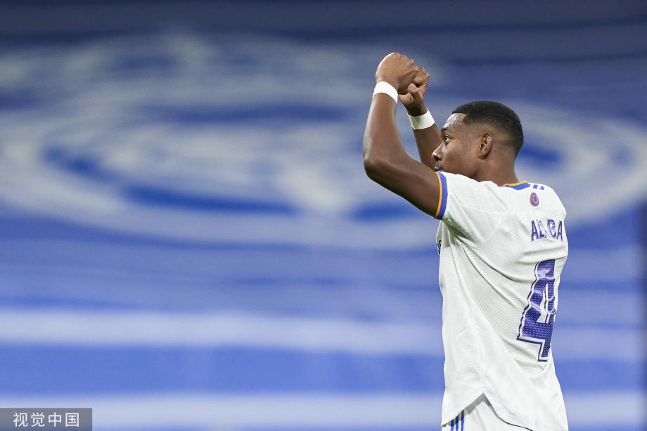 他成为了球 他成为了球